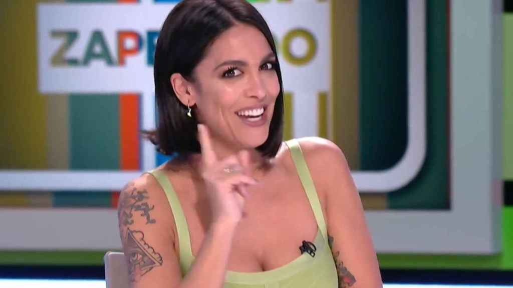 Lorena Castell cuenta que se mea en directo