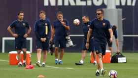 Luis Enrique, en un entrenamiento con el Barça / EFE