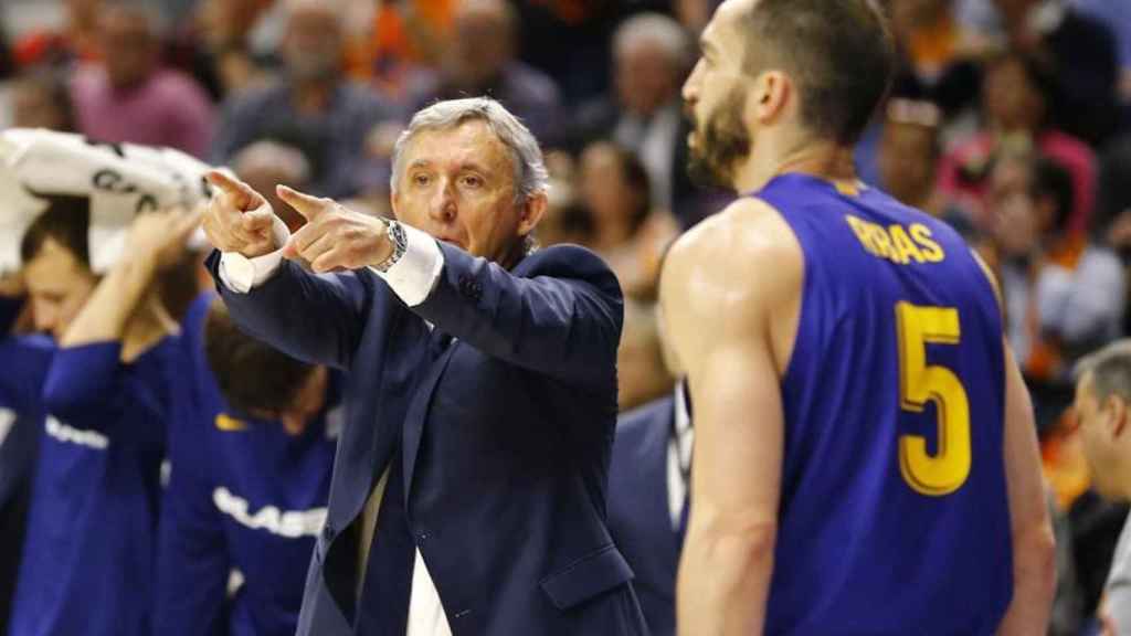 Una foto de Svetislav Pesic durante un partido del Barça Lassa / EFE