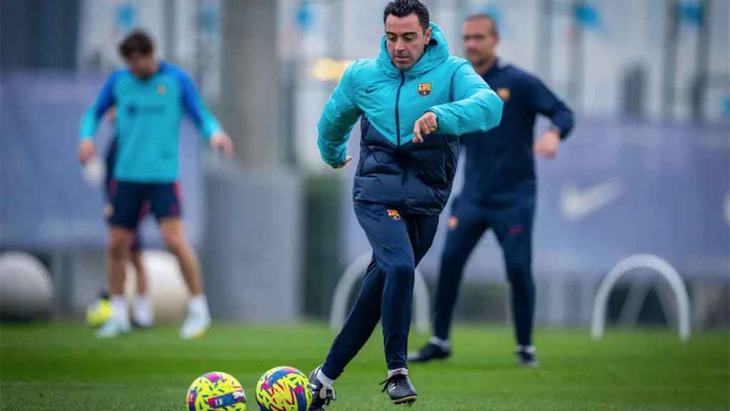 Xavi Hernández, durante un entrenamiento del Barça a la espera de que vuelvan los mundialistas / FCB