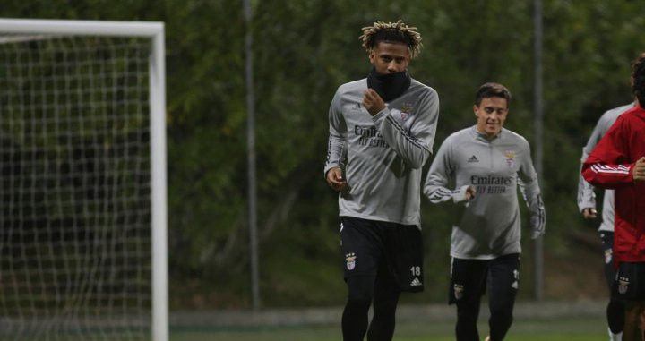 Todibo entrenando con el Benfica / EFE