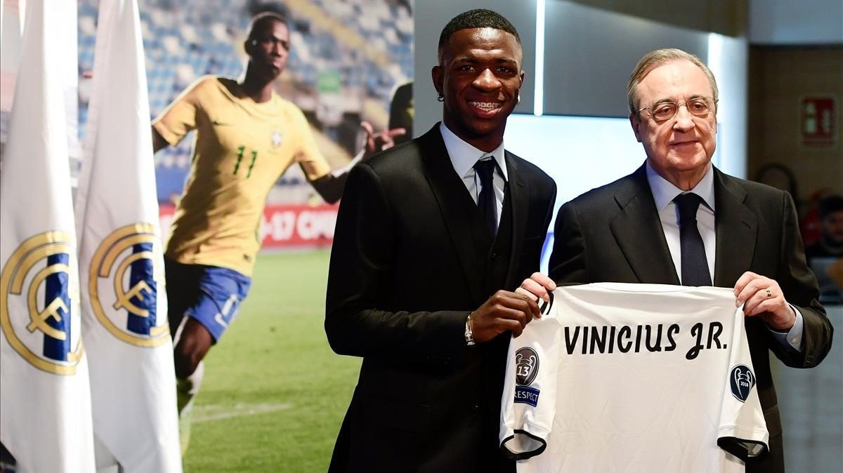 Florentino Pérez en la presentación de Vinicius Júnior / EFE