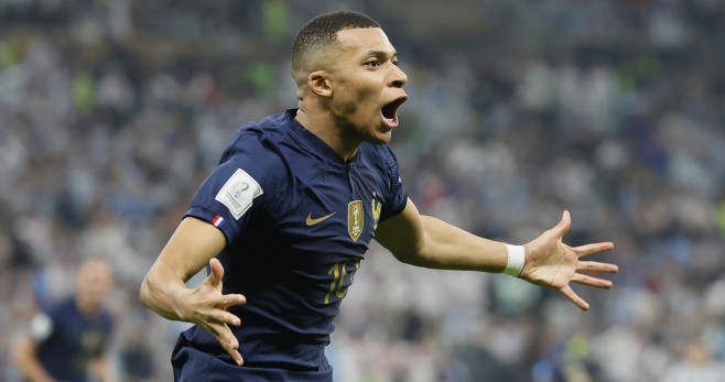 Mbappé, celebrando como un poseso el tercer gol contra Argentina / EFE