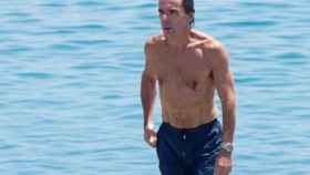 aznar sin camiseta