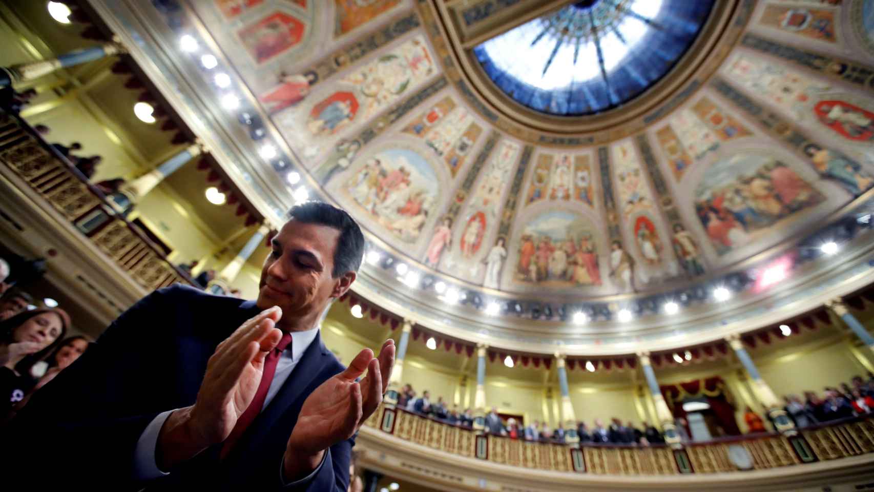 El candidato a la presidencia del Gobierno, Pedro Sánchez, en el Congreso de los Diputados / EFE