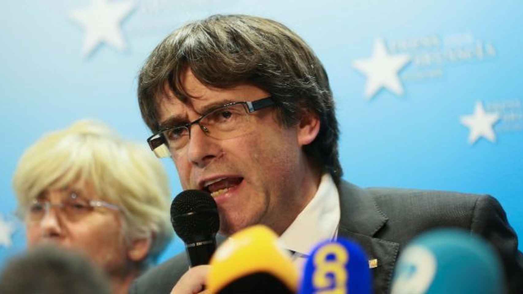 Puigdemont exigirá a Rajoy, a la UE y a la ONU una negociación si el 21D gana el independentismo