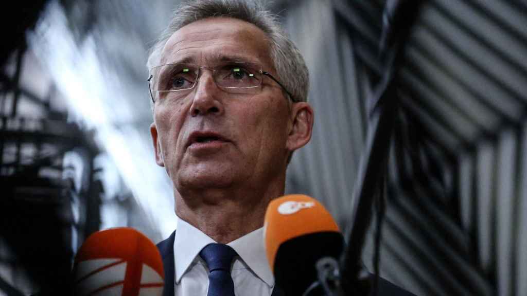 Jens Stoltenberg, Secretario General de la OTAN, habla con los medios de comunicación a su llegada para asistir a una reunión de los Ministros de Defensa de la UE / EUROPA PRESS