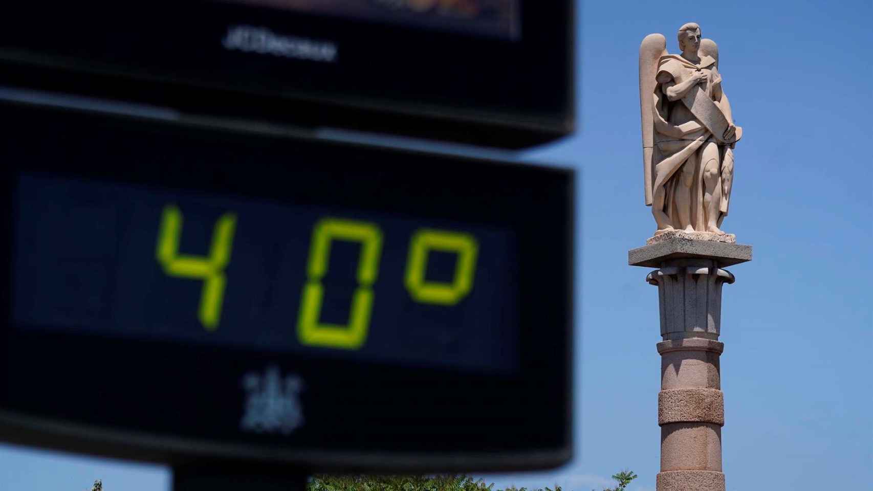 La Aemet alerta de la llegada de una ola de calor en toda España