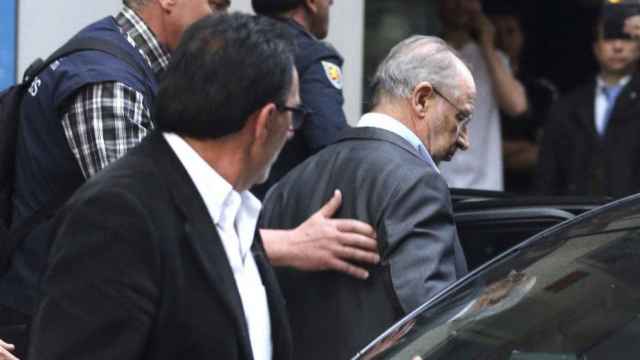 Rodrigo Rato, expresidente de Bankia y Caja Madrid, cuando fue detenido en abril de 2015 / EFE