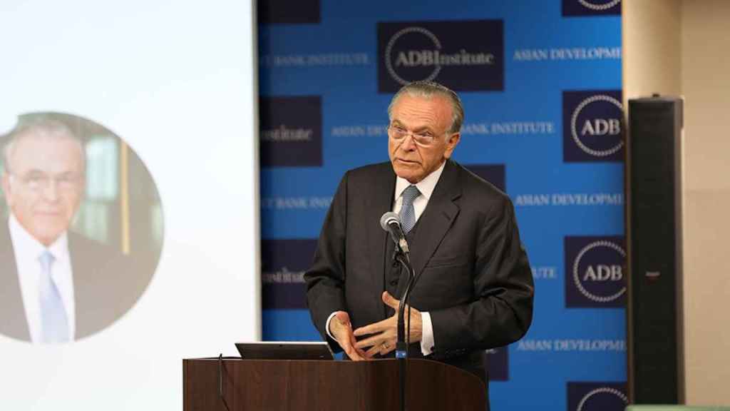 El presidente de La Caixa, Isidro Fainé, en la apertura de un encuentro promovido por el Instituto Mundial de Cajas de Ahorros y Bancos Minoristas, enmarcado en la presidencia japonesa del G20