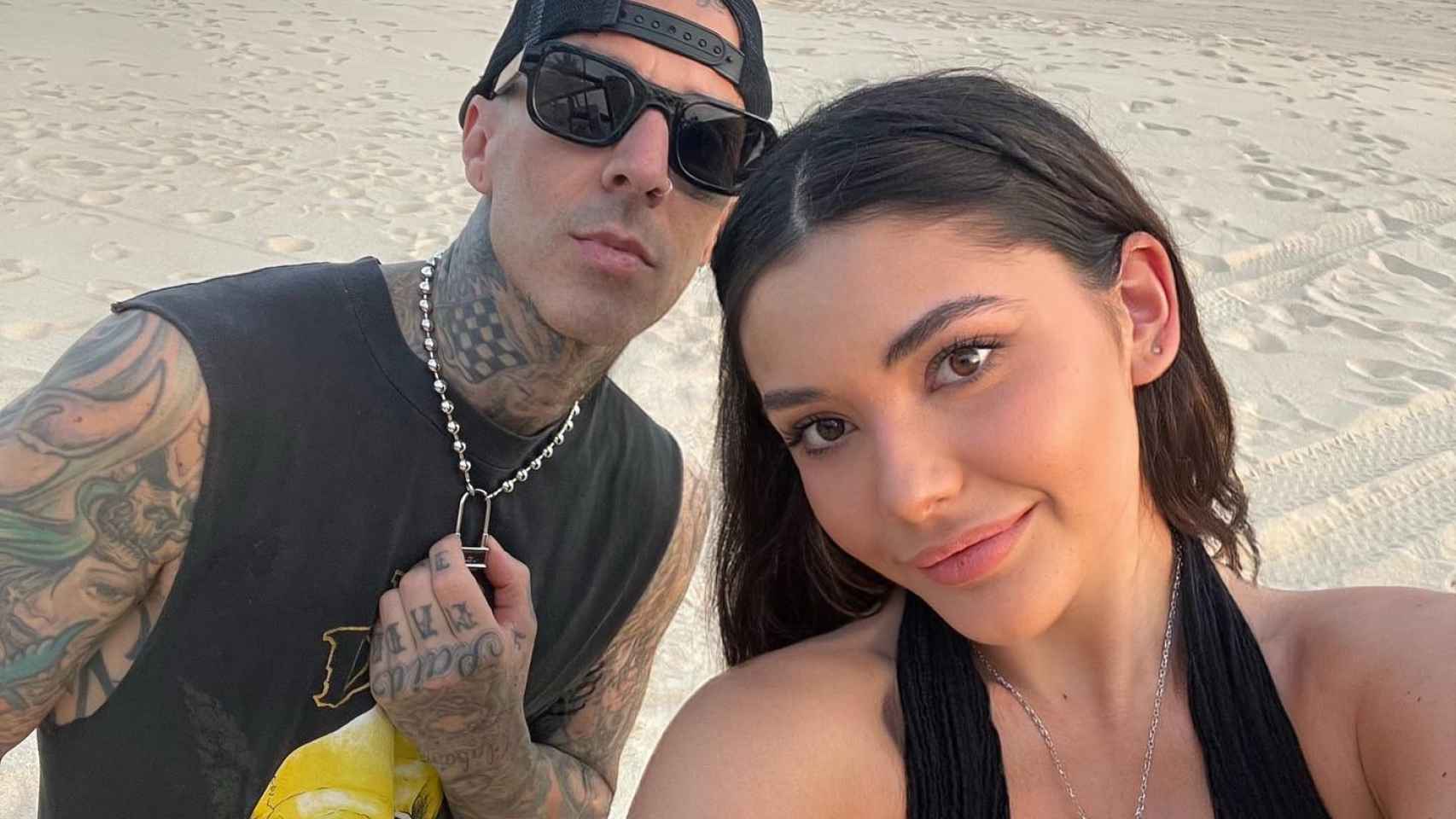 Travis Barker y Kourtney Kardashian / INSTAGRAM