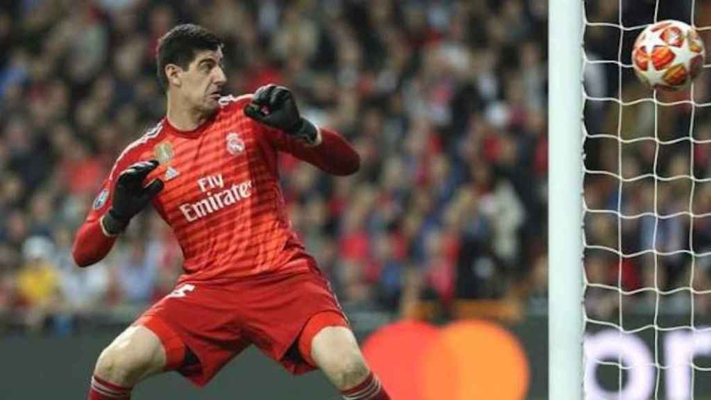 Una foto de Thibaut Courtois durante un partido del Real Madrid / EFE