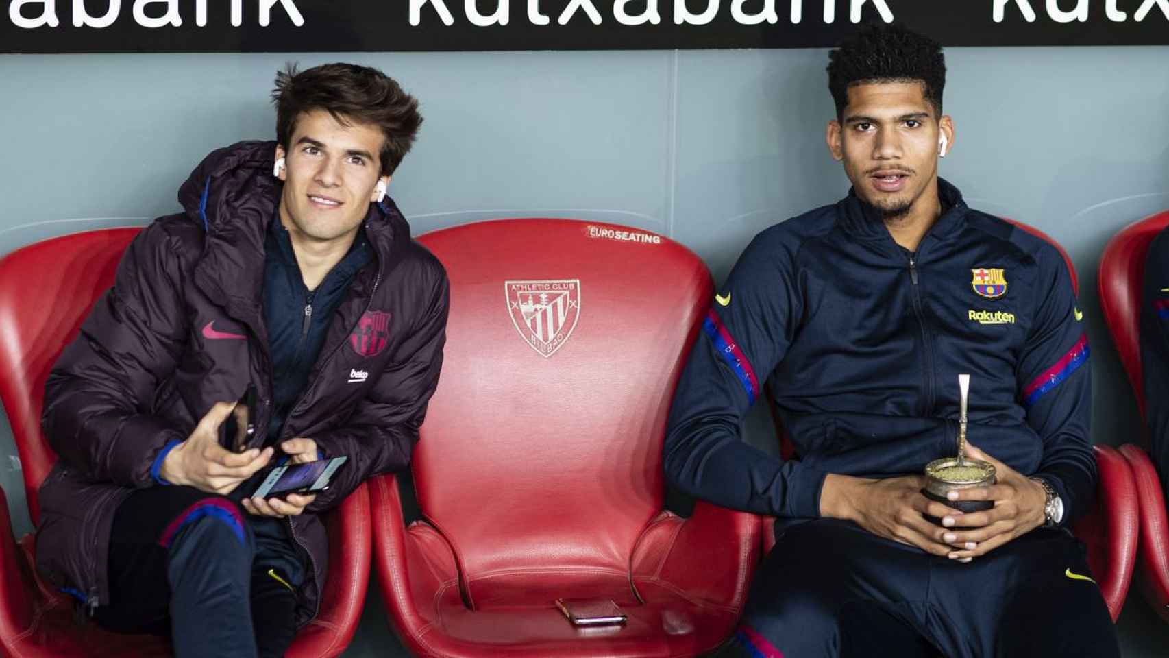 Riqui Puig y Ronald Araújo en una imagen de archivo / FC Barcelona