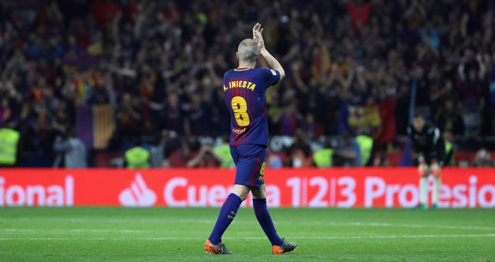 Iniesta se marchó ovacionado en la última final de Copa del Rey / EFE