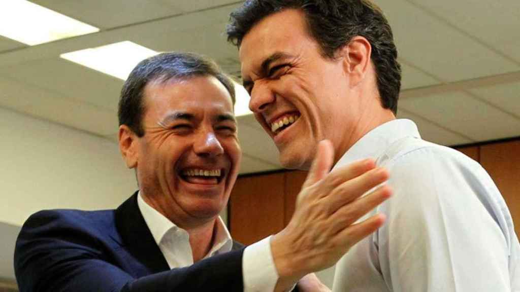 El exsecretario general del PSM, Tomás Gómez (izquierda), y el secretario general del PSOE, Pedro Sánchez, en una imagen de archivo.