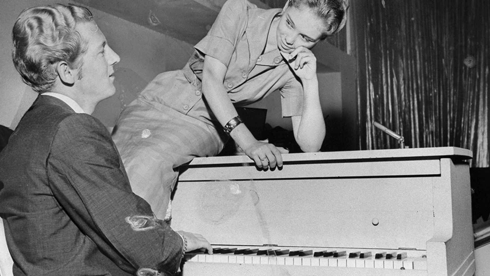 Jerry Lee Lewis junto a su novia menor de edad, Myra Gale Brown