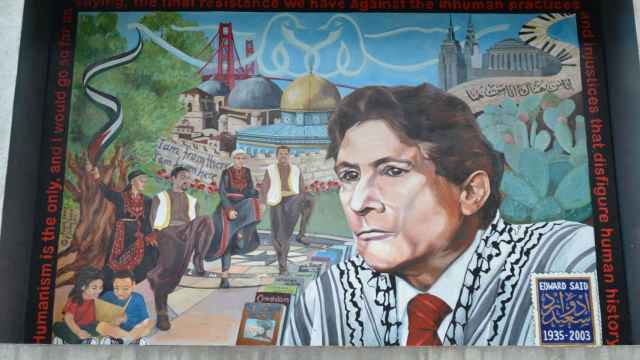 Mural dedicado a Edward Wadie Said en Palestina