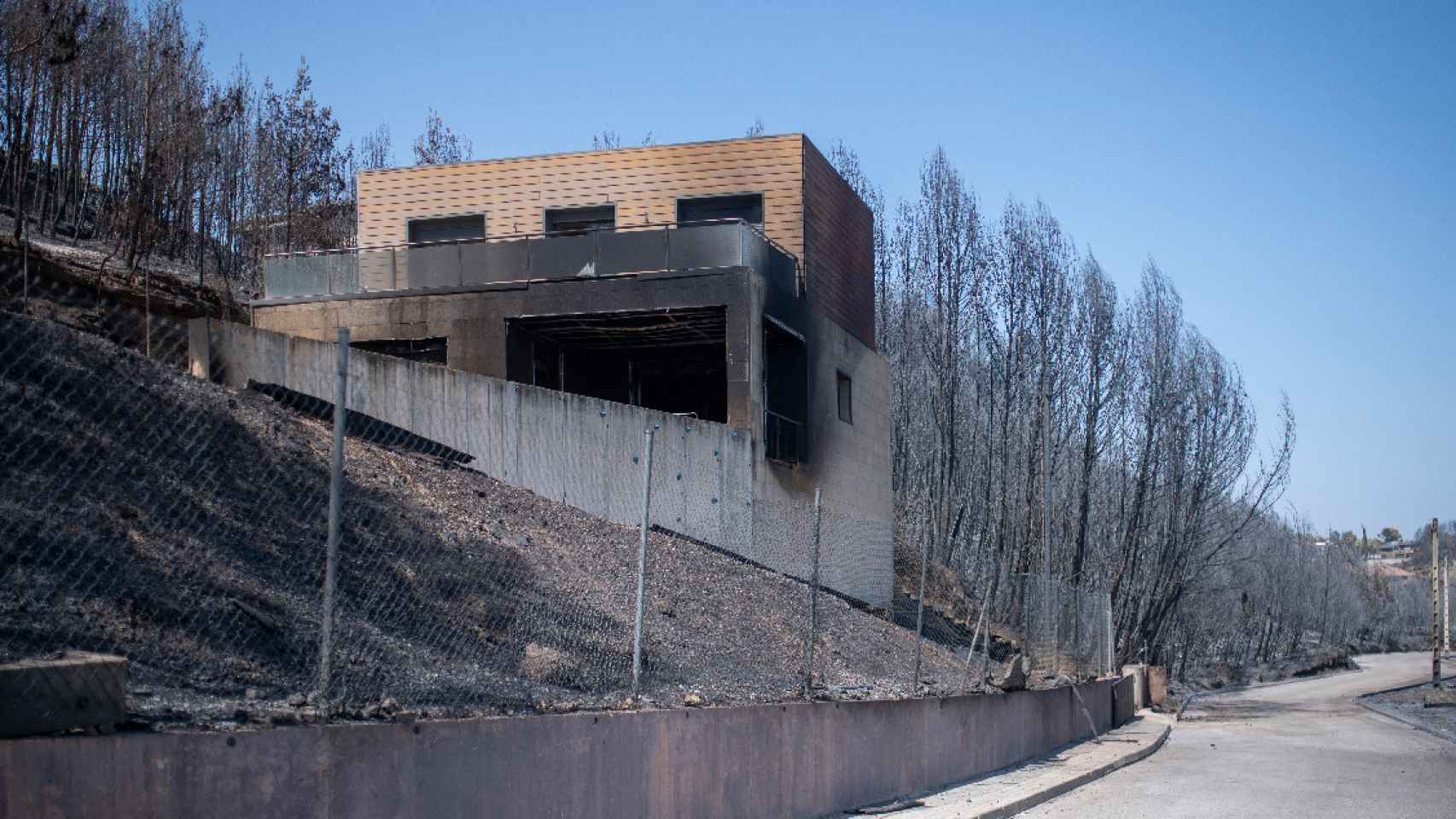 El Ayuntamiento de Pont de Vilomara contrata seguridad privada después de que los vecinos denunciara intentos de robo en las casas afectadas / LORENA SOPÊNA - EUROPA PRESS