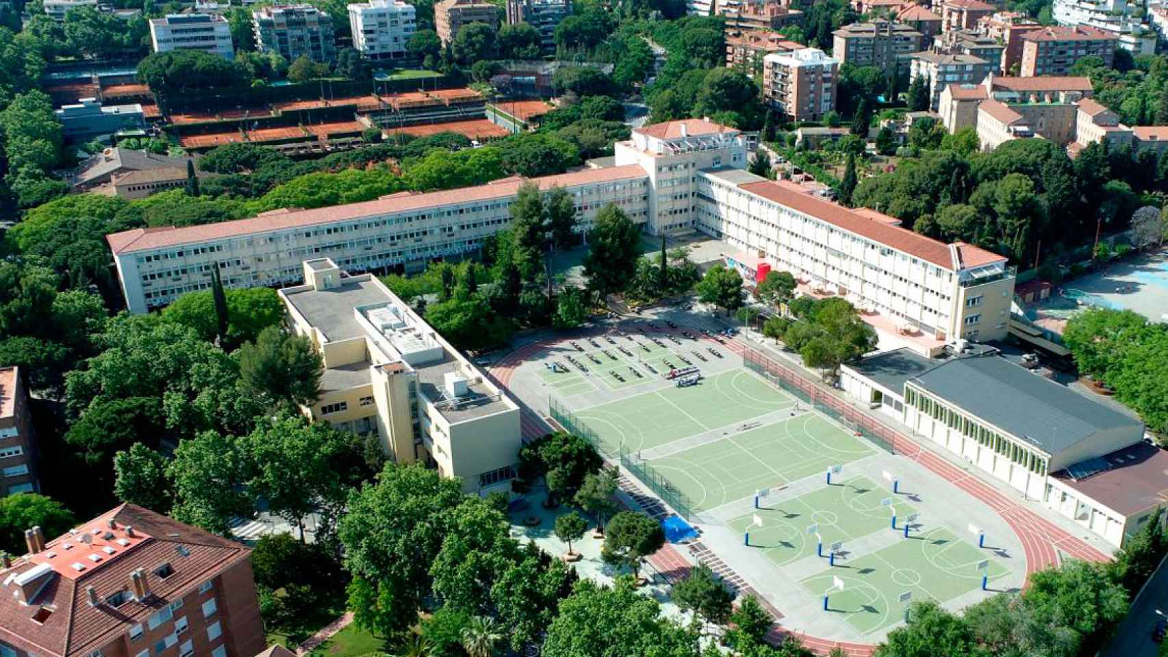 Imagen aérea del Liceo Francés de Barcelona
