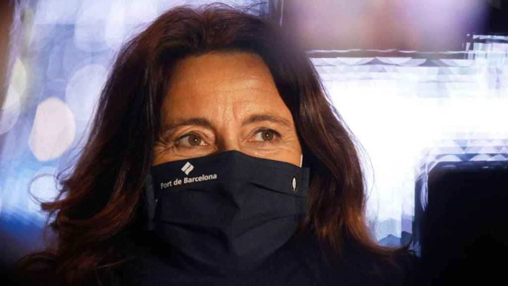 Mercè Conesa, presidenta del Puerto de Barcelona, con mascarilla durante un acto oficial / EP