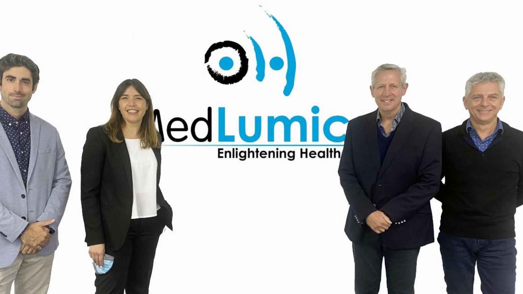 Equipo de MedLumics: Juan Sancho (Director RND), Lucía Colmenero (Directora Financiera), James Greene (CEO) y Christophe Bailleul (VP Asuntos Clínicos y Regulatorios)