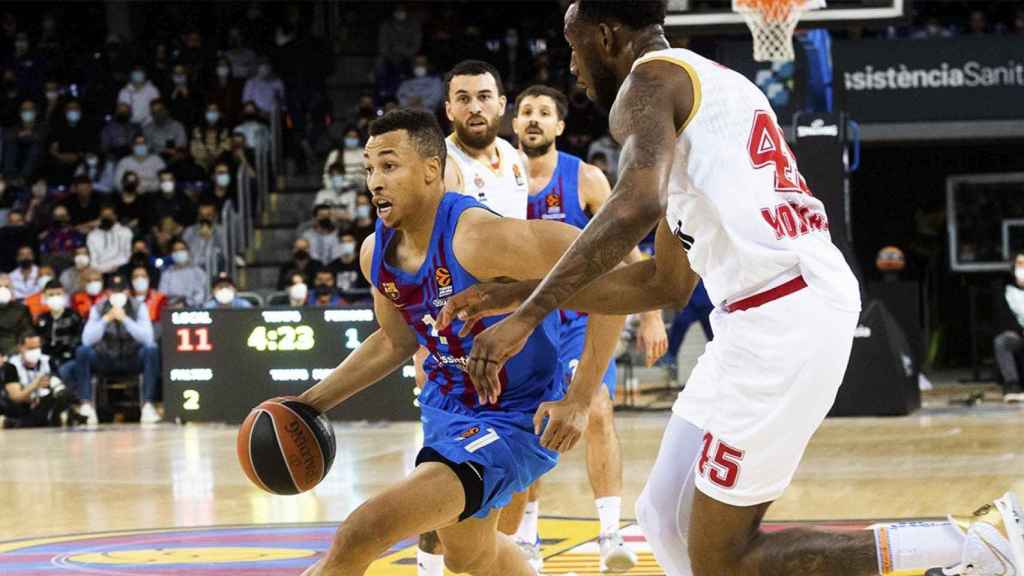 Dante Exum, comandando una jugada del Barça de Jasikevicius, contra el AS Mónaco / FCB