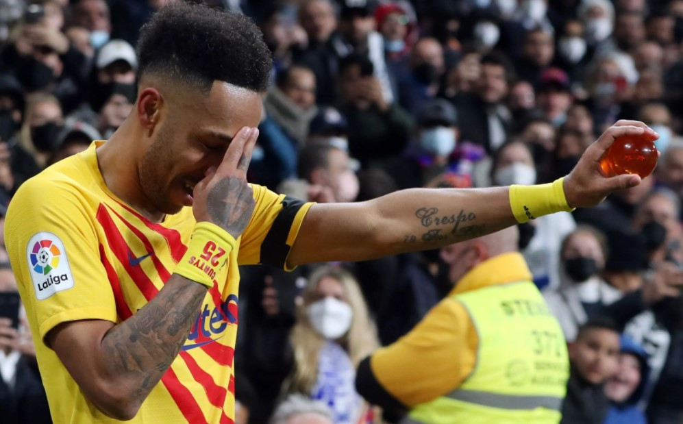 Aubameyang celebra su segundo gol al Real Madrid con la bola de dragon de tres estrellas / REDES