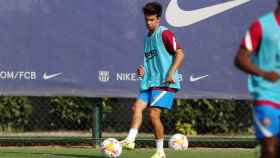 Riqui Puig, en un entrenamiento con el Barça tras la primera jornada de Liga / FCB