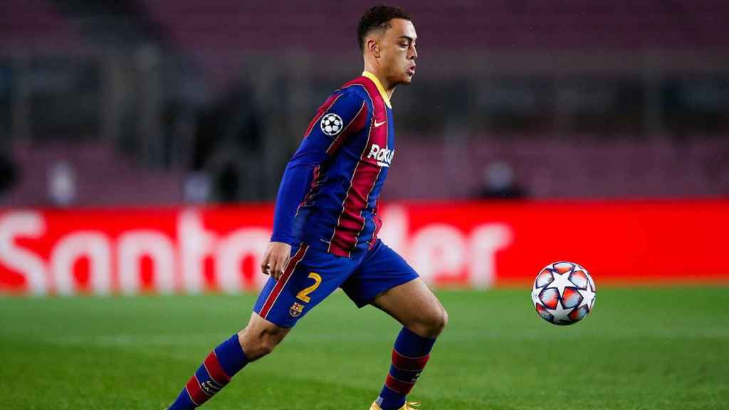 Sergiño Dest, en un partido con el Barça | EFE