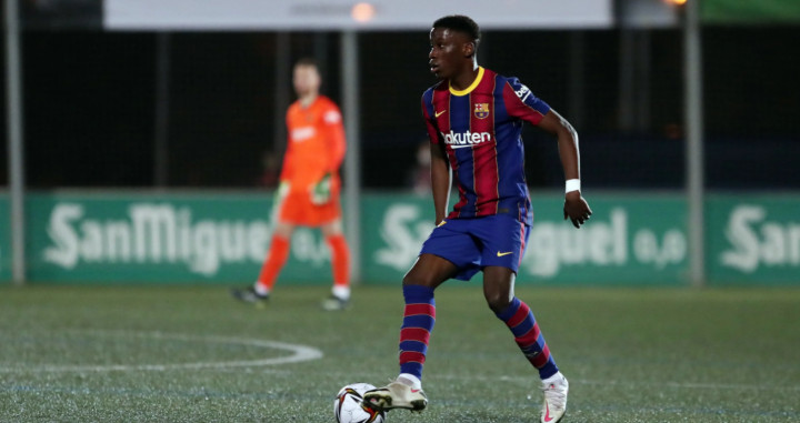 Ilaix Moriba durante su debut con el primer equipo en Cornellà / FC Barcelona