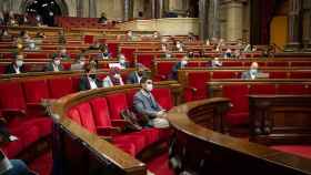 El vicepresidente Jordi Puigneró en el hemiciclo del Parlament / EP