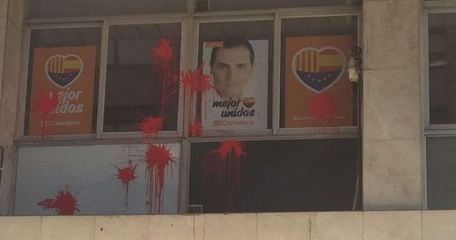 pintura ataque lleida ciudadanos