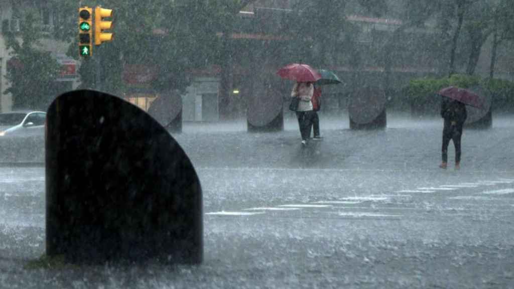 Imagen de archivo de una tormenta en Barcelona / EFE