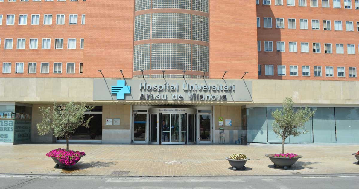 Hospital Arnau de Vilanova, donde permanece ingresado en estado grave el menor de 12 años atropellado en Lleida / EUROPA PRESS