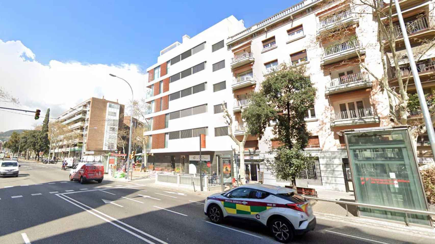 Los ladrones robaron el reloj valorado en 200.000 en la Via Augusta de Barcelona / GOOGLE STREET VIEW