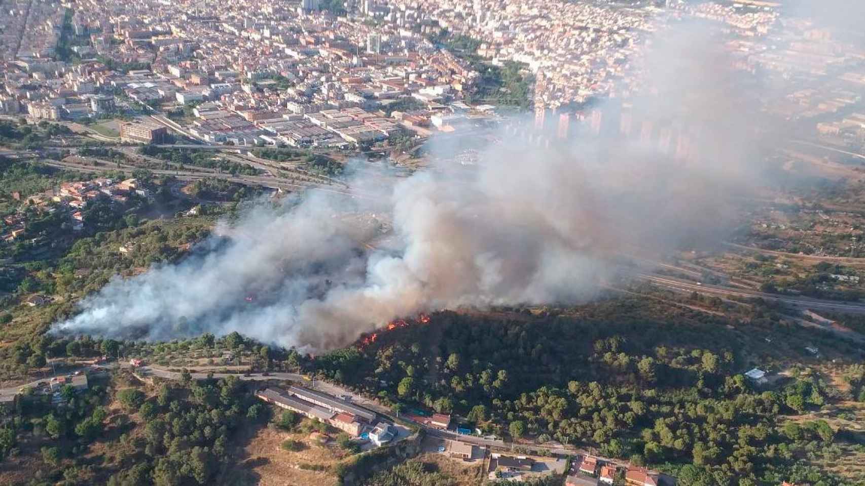 Incendio en Terrassa / BOMBERS