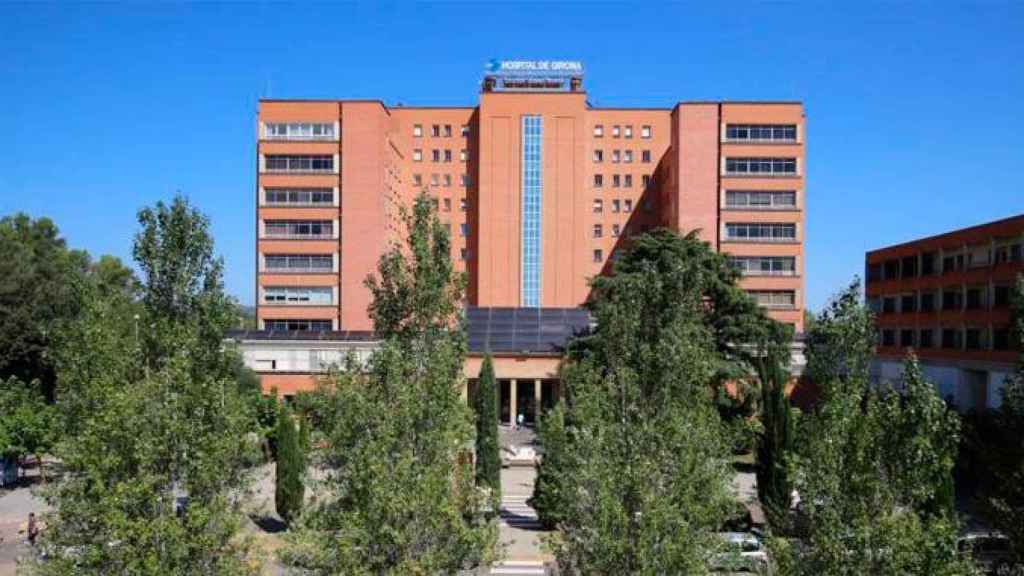 Fachada del hospital Josep Trueta de Girona / GOOGLE