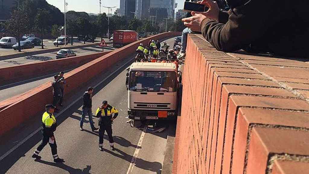 Minutos después de la detención del conductor que había robado un camión de reparto de butano / CG