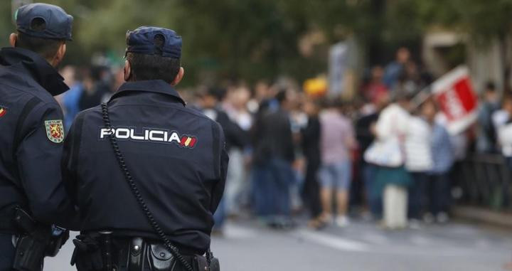 Policia Nacional durante una manifestación en Barcelona