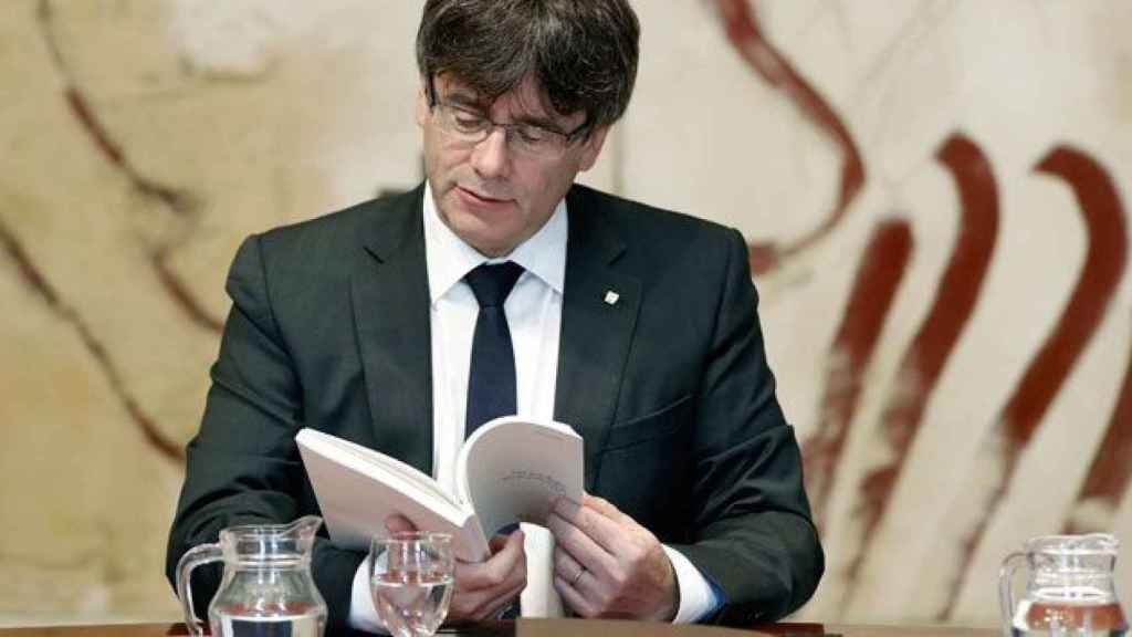 Victimismo: Carles Puigdemont, presidente de la Generalitat, criticó al Estado por no dejar volar a Cataluña / EFE