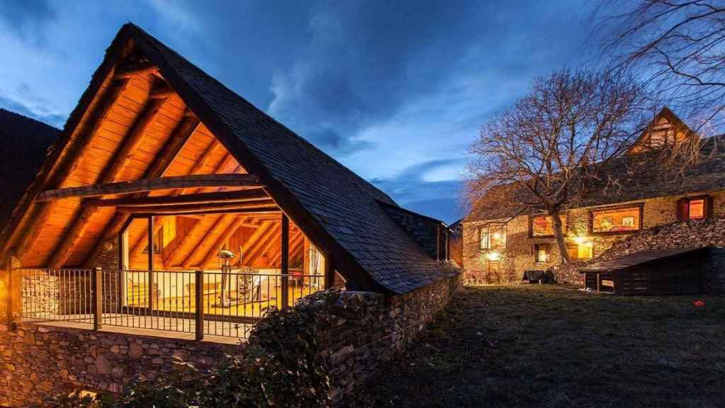 La casa que el cantante Pau Donés tiene a la venta en el Pirineo Catalán / ENGEL & VÖLKERS