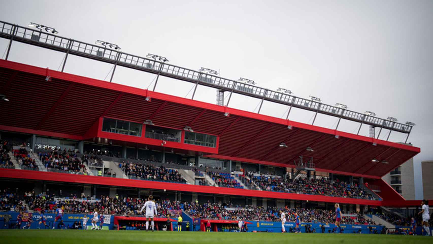 El FC Barcelona, disputando un partido en el Estadi Johan Cruyff con lesión de por medio / FCB