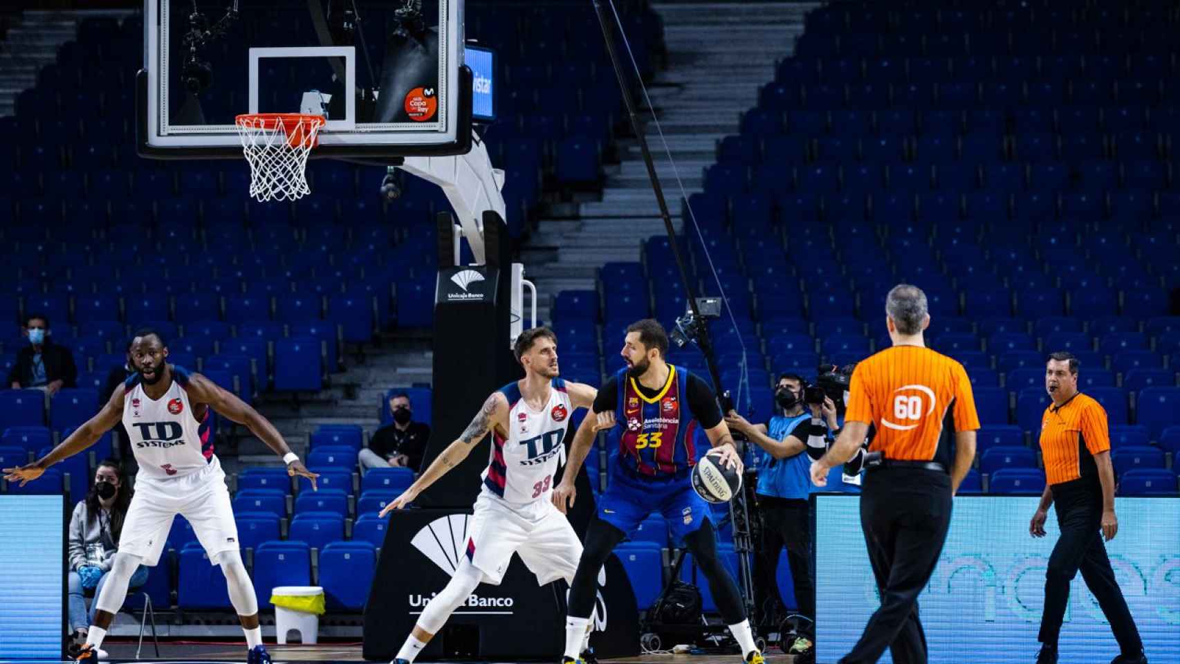 Nikola Mirotic en la semifinal de la Copa ACB ante el Baskonia / FCB