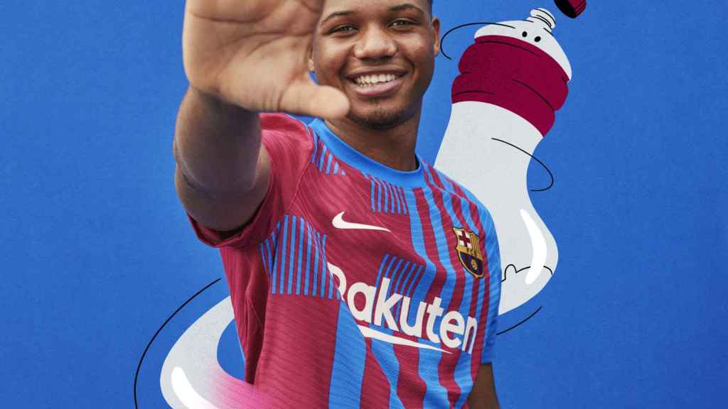 Ansu Fati con la nueva equipación local del FC Barcelona