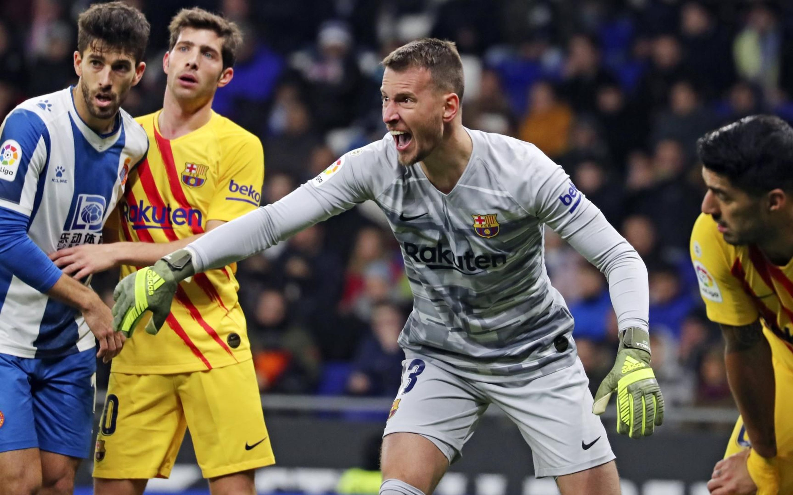 Neto Murara durante el partido del Barça contra el Espanyol / FC Barcelona