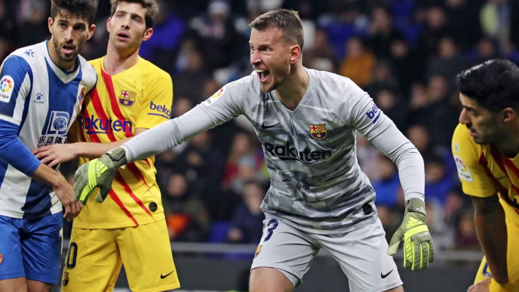 Neto Murara durante el partido del Barça contra el Espanyol / FC Barcelona