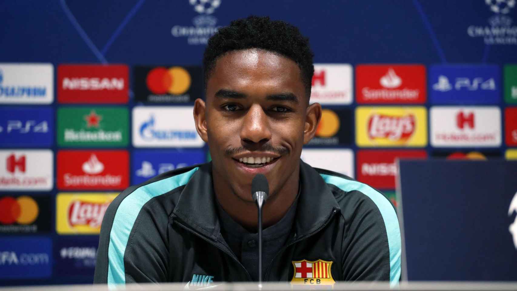 Junior Firpo, en la rueda de prensa previa al partido contra el Inter | EFE