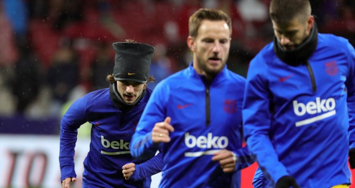 Ivan Rakitic calentando en el Wanda Metropolitano / EFE