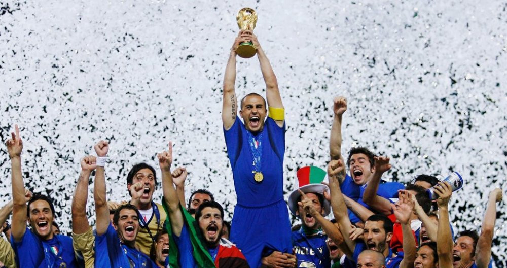 La Selección italiana proclamándose campeona del mundo en 2006 /REDES