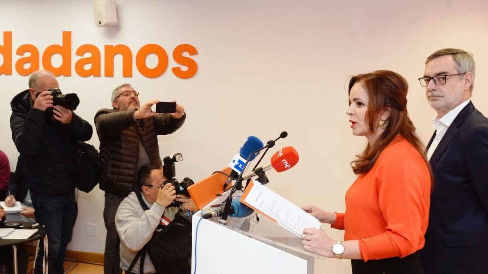 Silvia Clemente, candidata a las primarias de Ciudadanos, con José Manuel Villegas, secretario general del partido / EFE